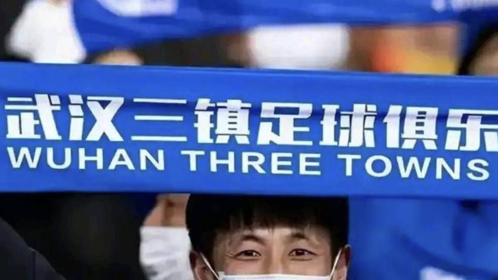 历经沉淀，今年春天其新作《不说话的爱》凭借细腻无声的叙事获得票房和口碑双丰收。