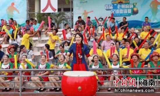 这四张海报风格统一，均以亮丽黄色为背景，史努比、查理·布朗、莱纳斯、露西四个主要角色都以大特写形式登上海报，可爱呆萌。