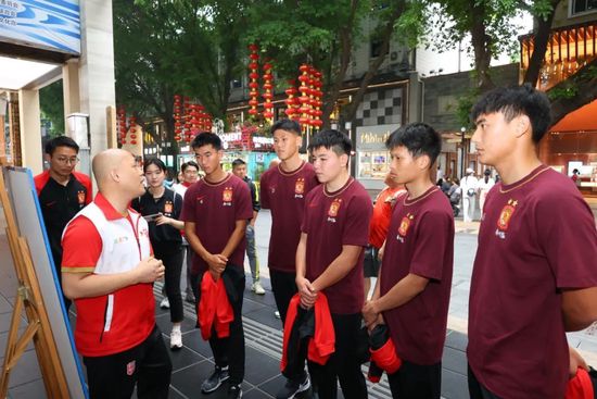 “为什么成绩不好就不能当课代表？