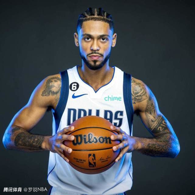在剧照上，莱昂纳多·迪卡普里奥、詹妮弗·劳伦斯和提莫西·查拉梅，组团亮相。