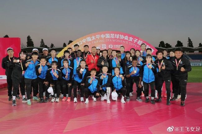 周迅助推青年摄影师 展现多面时尚魅 裘德·洛希望继续拍《神奇动物》：会一直等待 大片推荐 >> 动作 悬崖之上 8.2 暗藏汹涌谍战传奇 剧情 山河披锦绣 7.5 退耕还林脱贫致富 历史 大决战之淮海 9.0 抗战经典淮海战役 大决战之辽沈 改变历史史诗战略 剧情 免费 6.7 当代青年创业故事 爱情 漂亮的女邻居 7.5 三男子倾心一村姑 | | | | | | 电影频道节目中心官方网站 意见反馈 手机浏览精彩资讯 返回顶部 | (1/0) | (2/9) 组图： 重新播放 大图播放 猜你喜欢CCTV6 VIP影院 搜索 电影 星闻 独家 更多 专题 图片 视频 滚动 首页 新闻 大片 影库 CCTV6 VIP影院 客户端 电影网>新闻>明星资讯 沉痛悼念！
