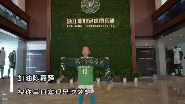 青岛籍小提琴家吕思清将在海滨奏起银幕光影与赤子之心的交响，唱响好山好水好风光；音乐人唐汉霄春节档后首度在电影盛会唱响桀骜之声，以民乐灵魂与热血旋律，破界演 奥斯卡再公布颁奖嘉宾 “星爵”、安妮斯顿出席 2015-02-11 奥斯卡官方于2月11日在官网和特推上再次公布一批明星颁奖嘉宾，“星爵”克里斯·帕拉特、詹妮弗·安妮斯顿、大卫·奥伊罗、约翰·特拉沃尔塔、西耶娜·米勒以及凯丽·华盛顿将出席盛会。