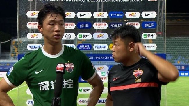梁家辉现场牵手张家辉基情无限 回避聊金马提名 2