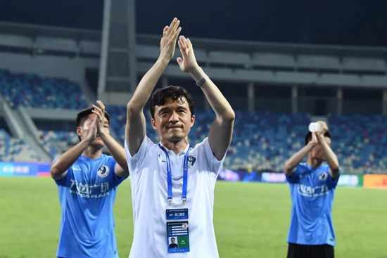 国庆档首日票房超6亿 《长津湖》刷新档期纪录 2021-10-02 10月1日国庆节，全国院线总票房报收6.27亿，环比上涨123%。