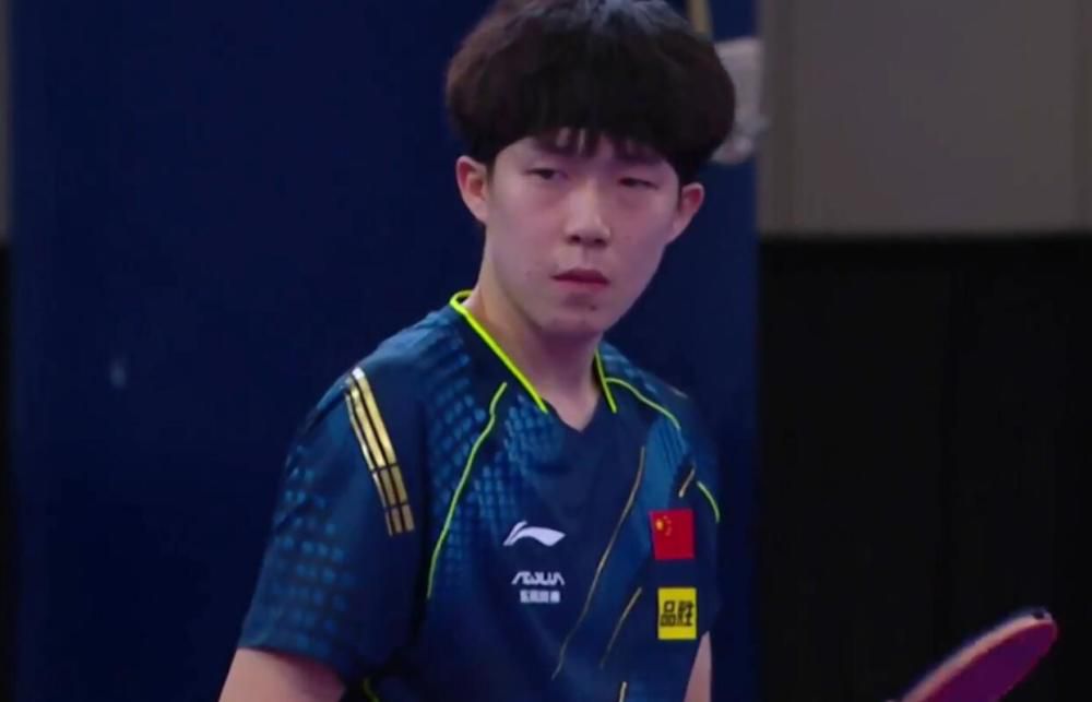 但当日温碧霞神色透着淡淡的忧伤，原来因为年事已高的温妈妈被确诊患上癌症。