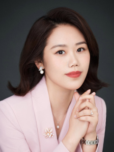 姚晓峰被小说深深吸引，“它写了运河百年，非常巧妙地串起了百年历史。